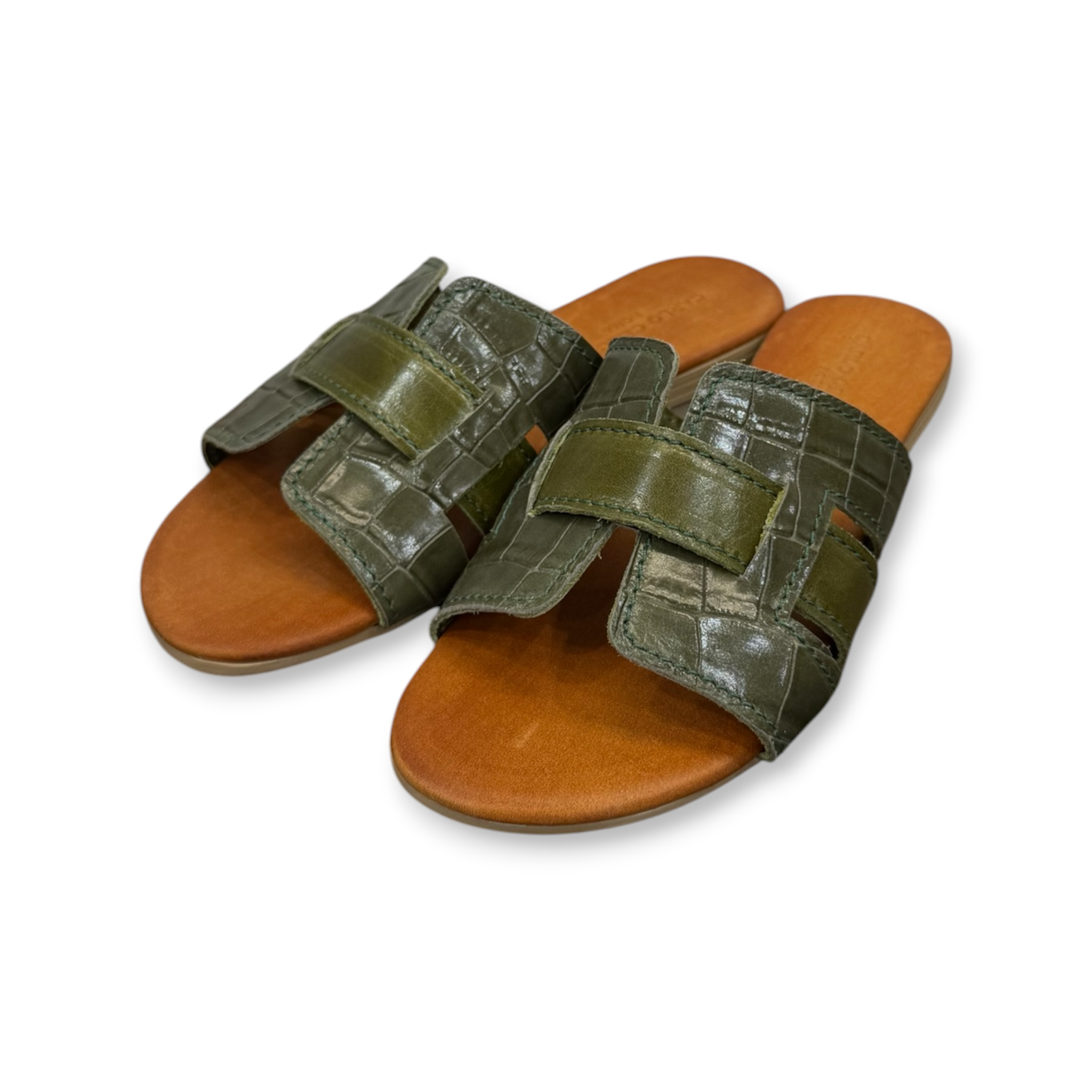 Women's crocodile embossed calf leather flat sandals - 2885