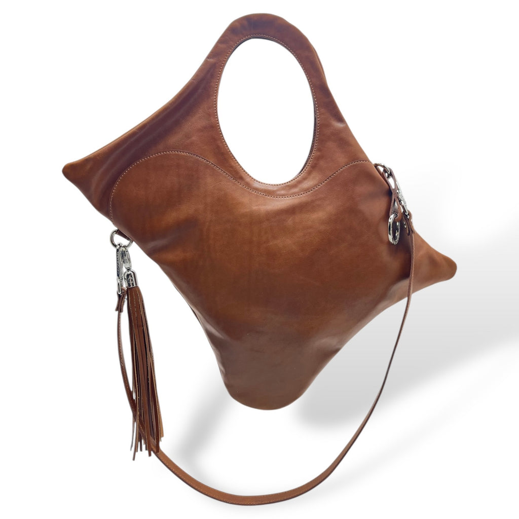 C101 - Women’s hand-polished smooth calf leather shoulder bag