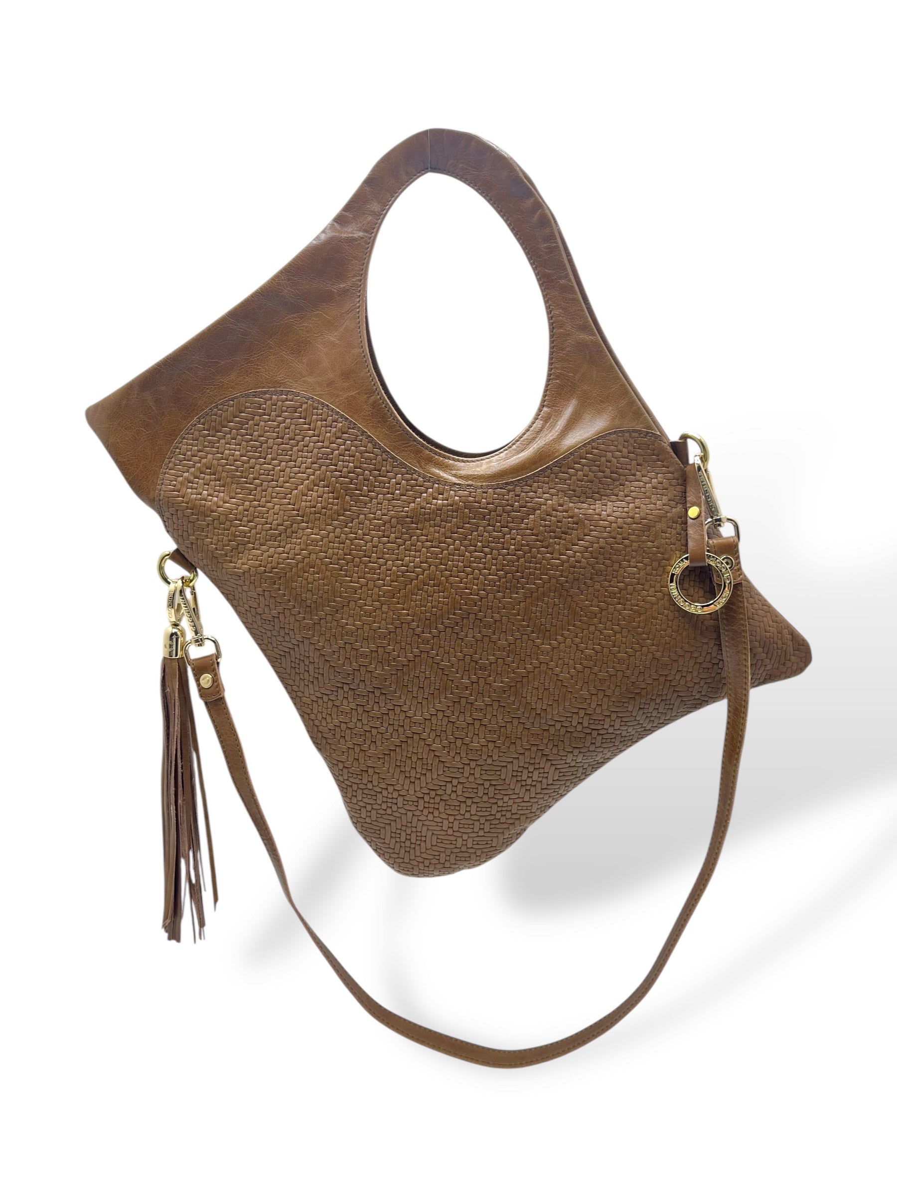 C101 - Women’s woven embossed calf leather shoulder bag