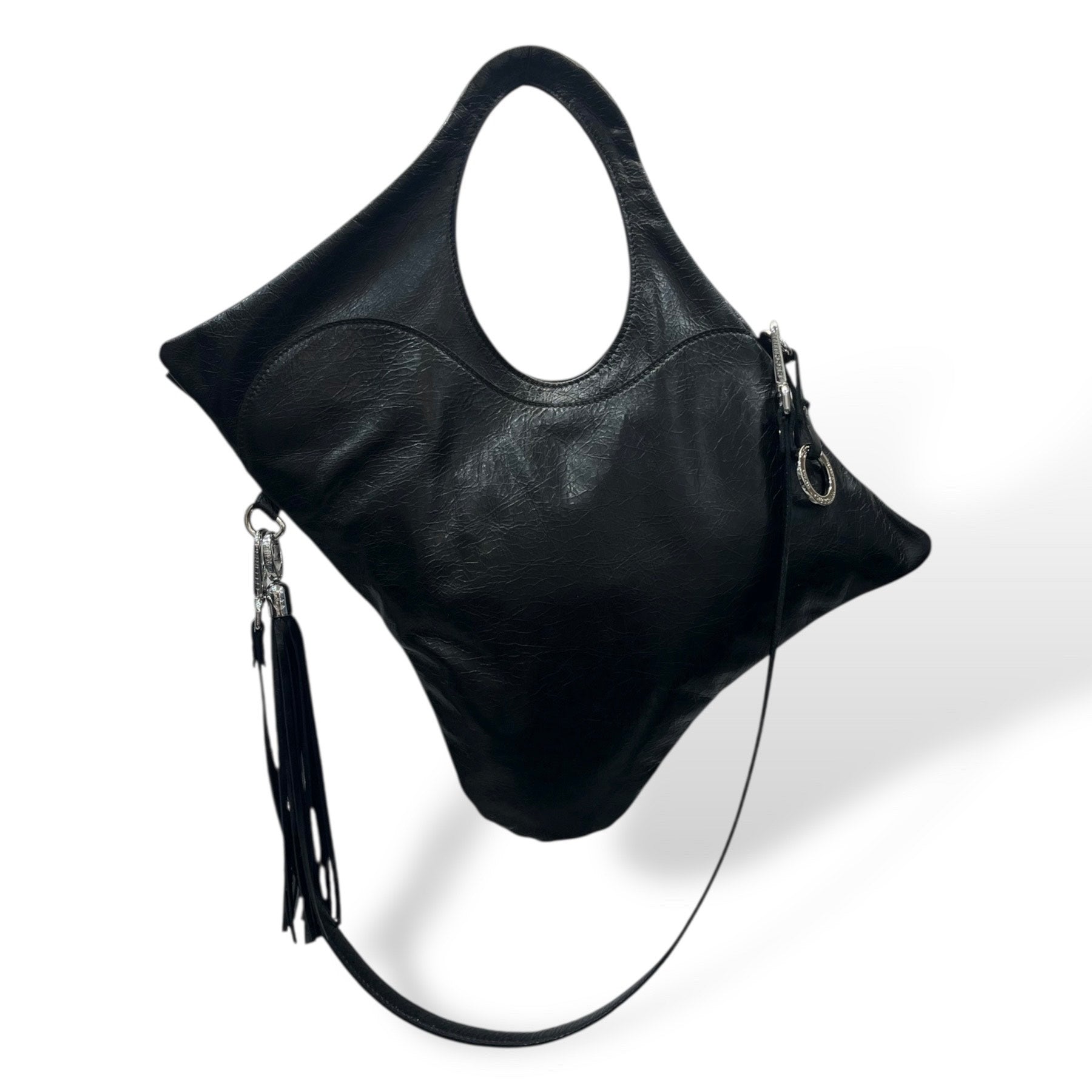 C101 - Women’s calf leather shoulder bag